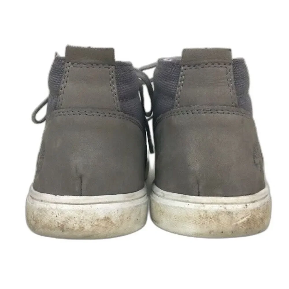 Timberland - Men's Size 9.5 - Light Gray - Flats - Casual/Dress Chukka - A54145